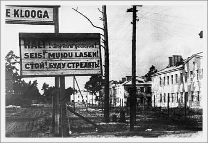 Side view of the entrance to the Klooga camp